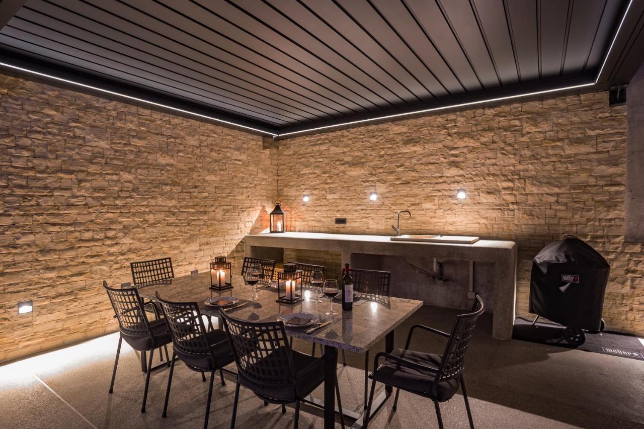 Villa Dispet With Heated Pool, Jacuzzi, Sauna And Cinema Celina Eksteriør billede