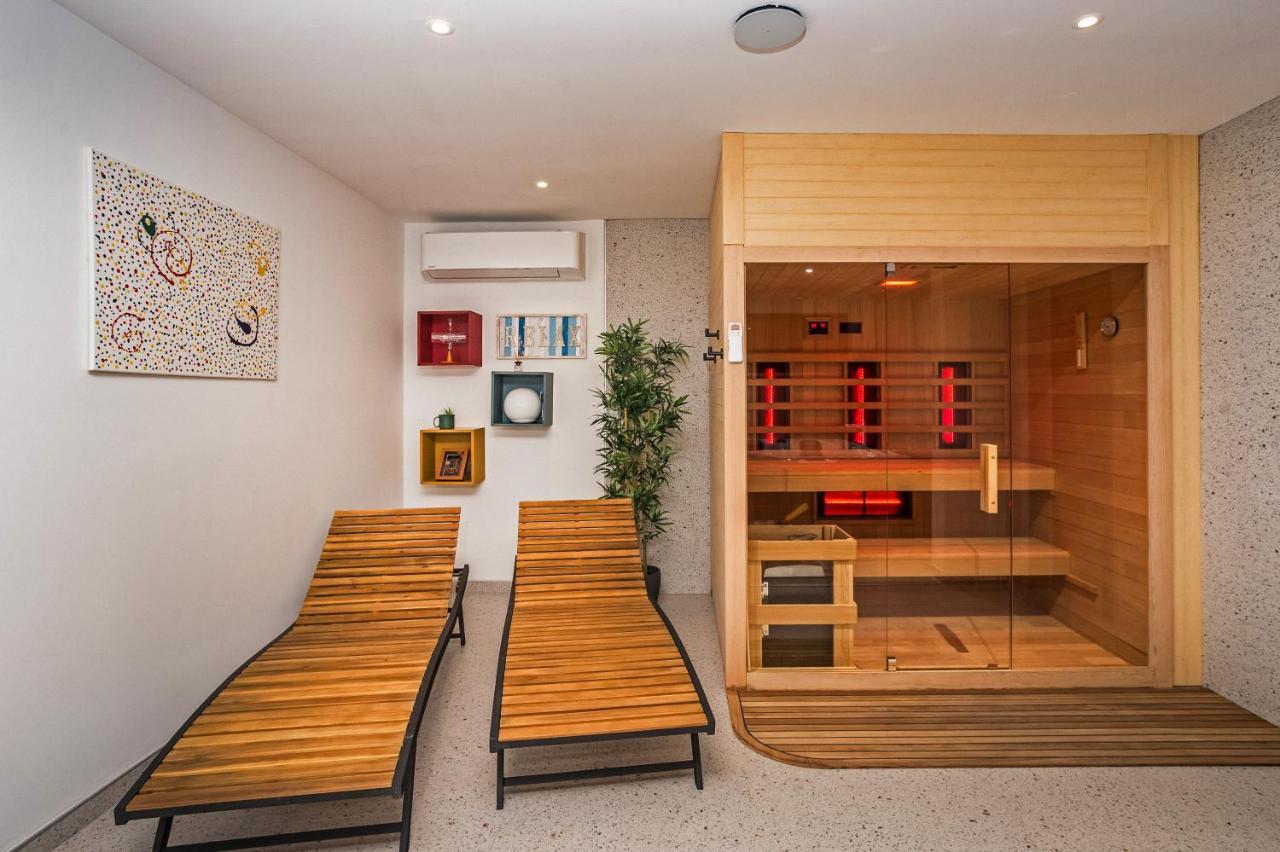 Villa Dispet With Heated Pool, Jacuzzi, Sauna And Cinema Celina Eksteriør billede
