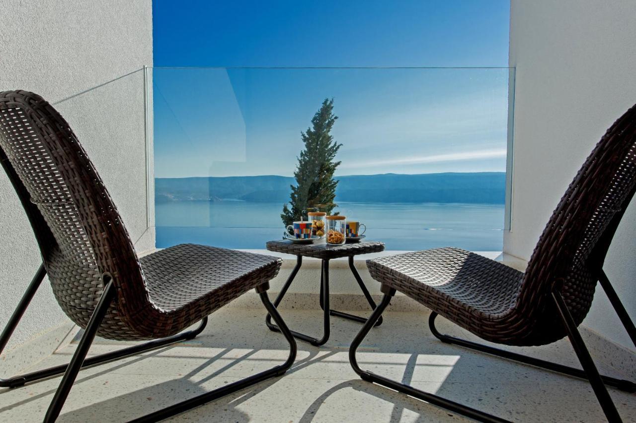 Villa Dispet With Heated Pool, Jacuzzi, Sauna And Cinema Celina Eksteriør billede